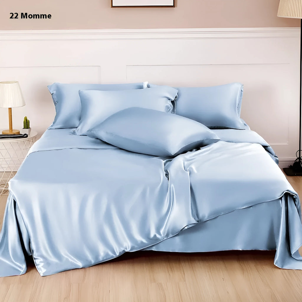 Double-sided silk duvet cover in solid colours with plain weave construction