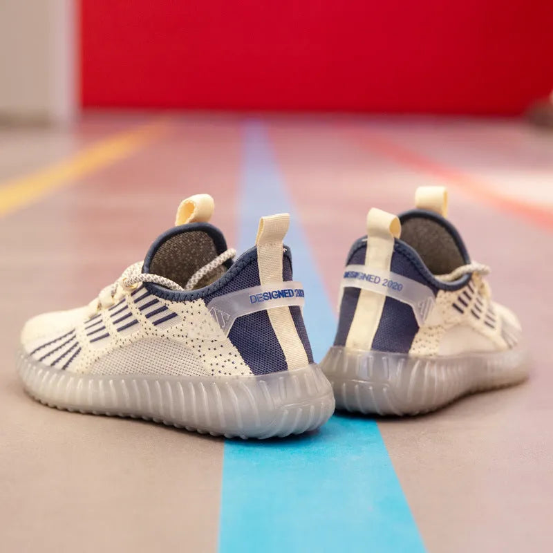 Men's white breathable sports shoes with a platform heel and mesh lining.