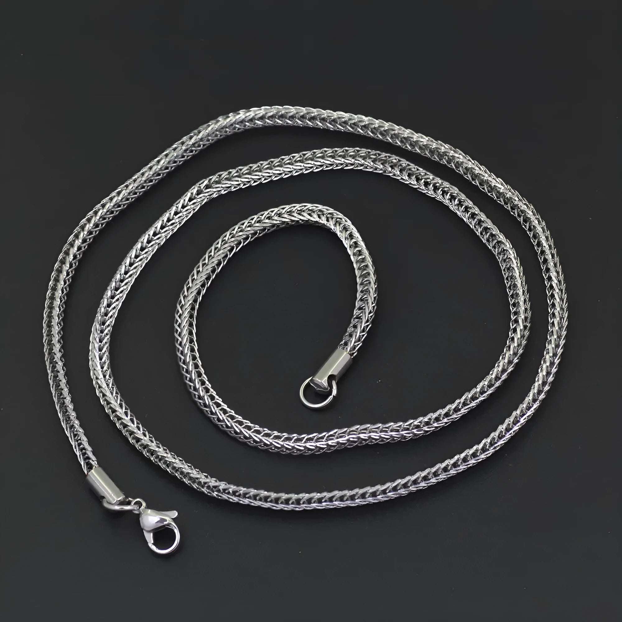 Stainless steel necklace chain 3mm 60cm vacuum electroplated StGolden colour on white background