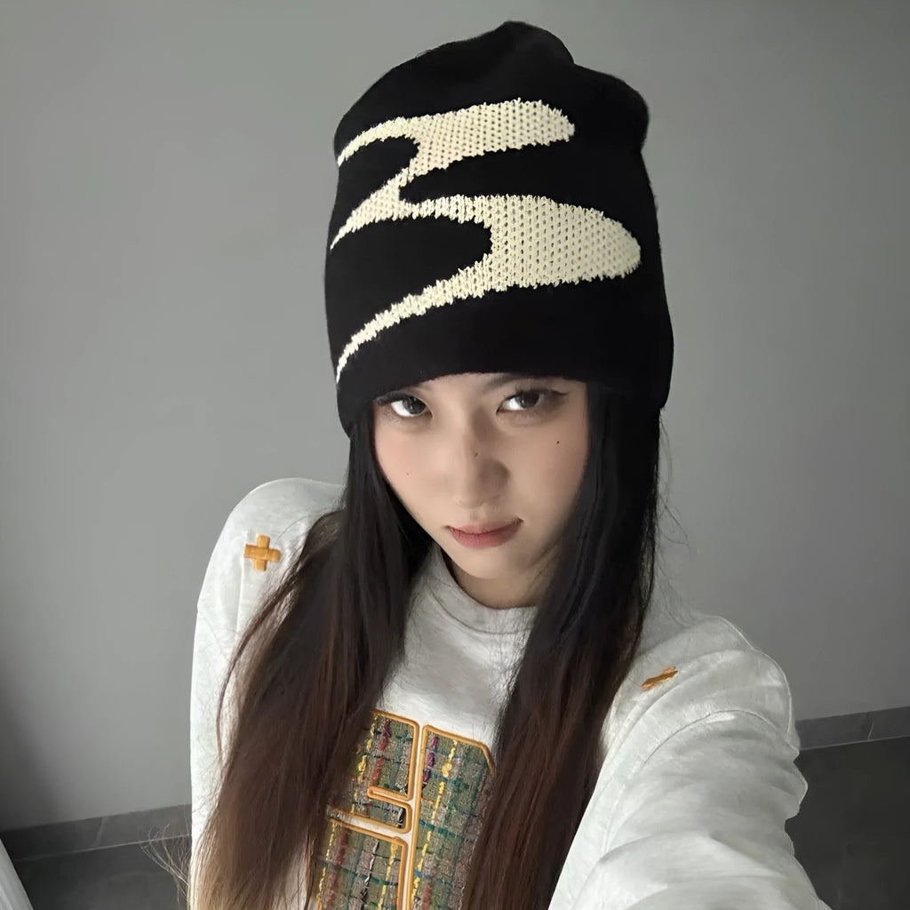 Unisex acrylic beanie hat in black, grey or white for autumn and winter wear