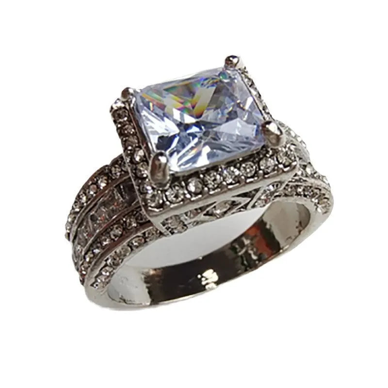 Geometric silver women's ring with round elements in gold or white electroplated finish