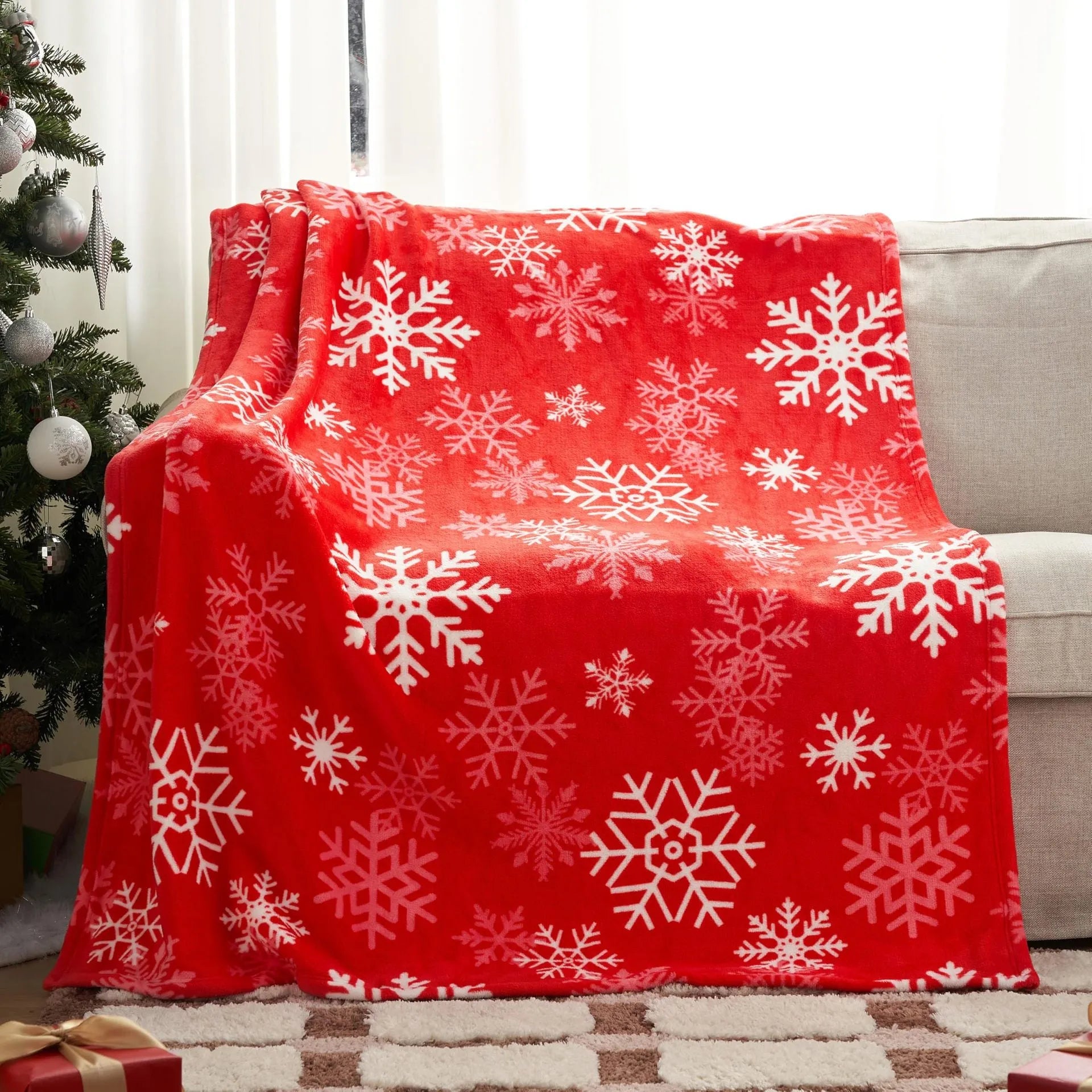 Christmas blanket in soft flannel and warm plush fabric with American style design