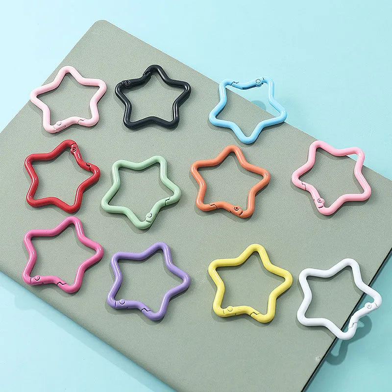 Zinc alloy five-pointed star keychain in various colours for backpack decoration