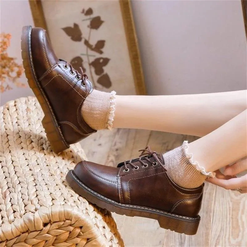 Women's black retro Mary Jane shoes with front lace-up and square rubber sole