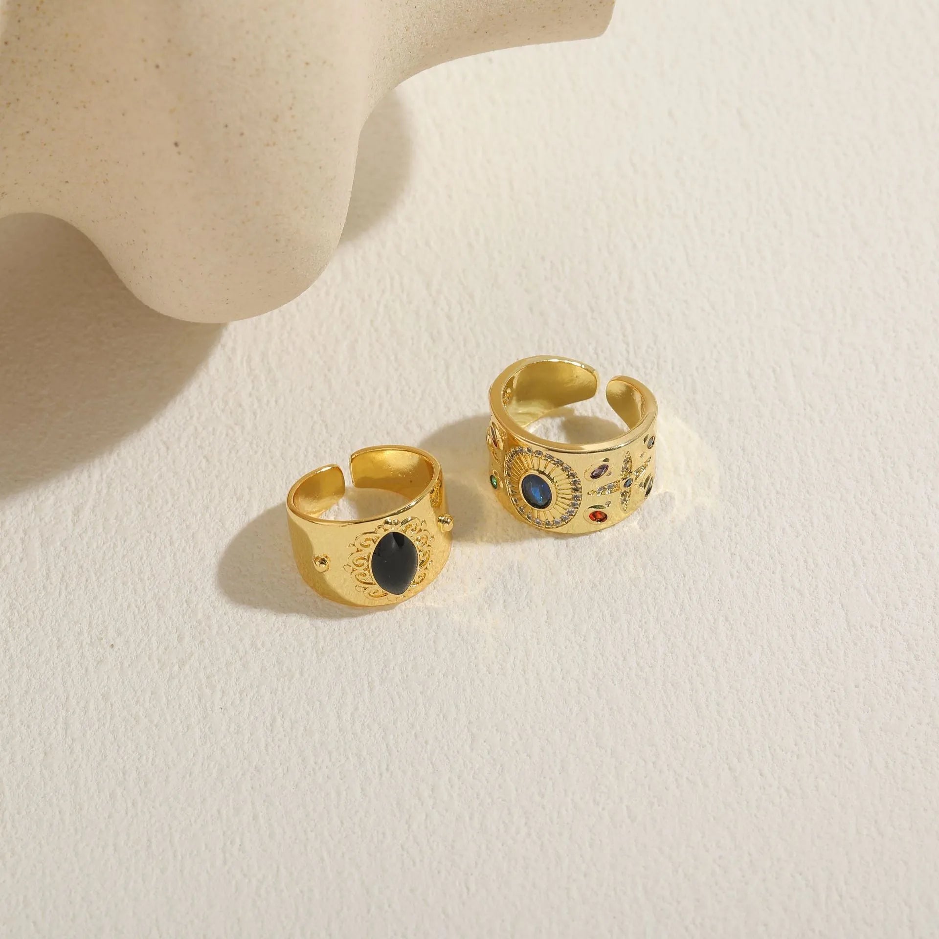 Geometric copper ring with a black electroplated finish, showcasing vintage Chinese style.