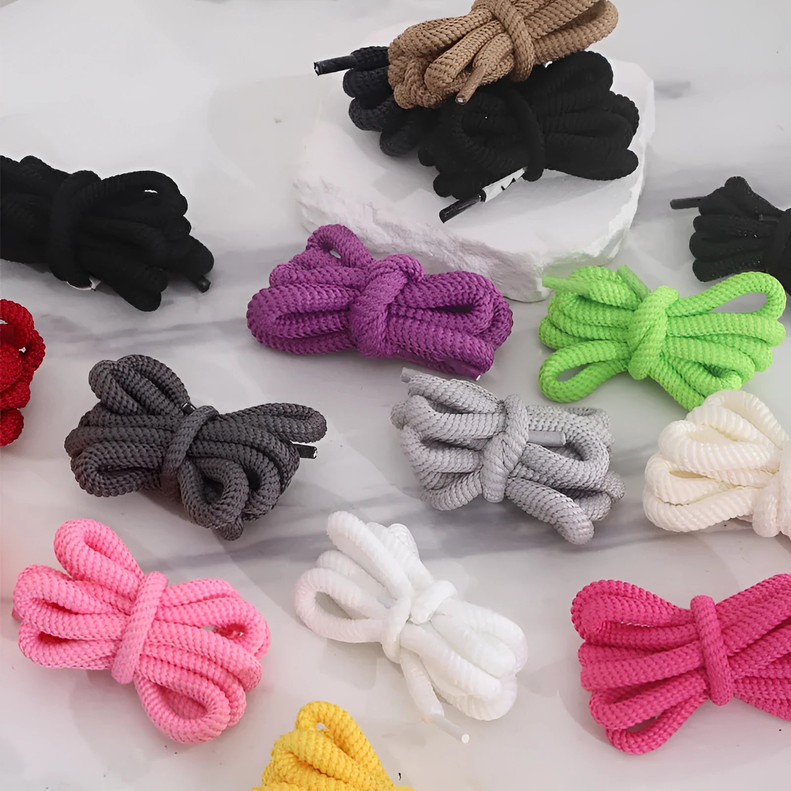 Oval shoelace adapter rope showing 1.0cm width and multiple colour options including black, pink, and lake blue