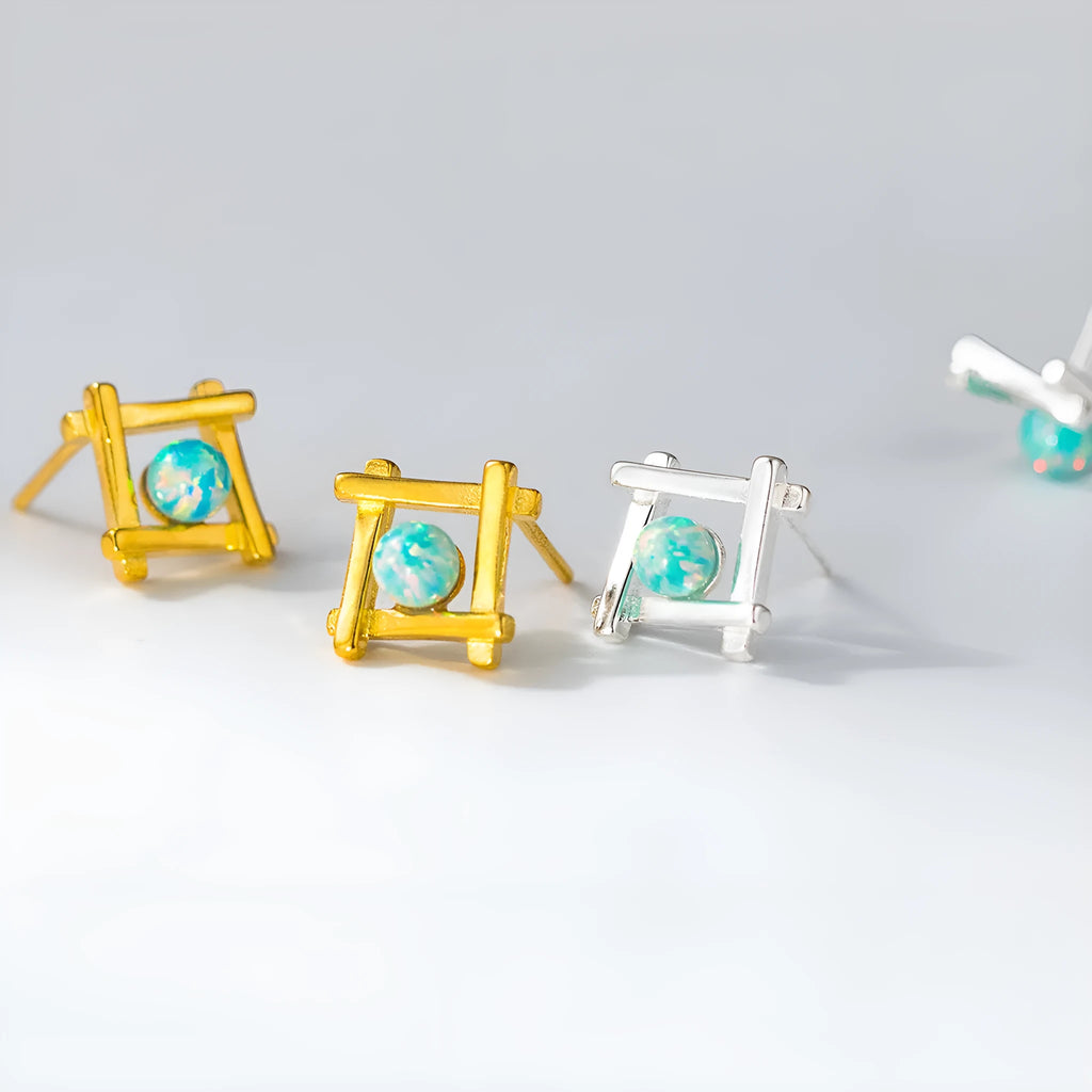Women's geometric cross quadrangle stud earrings in 925 silver with silver or gold finish