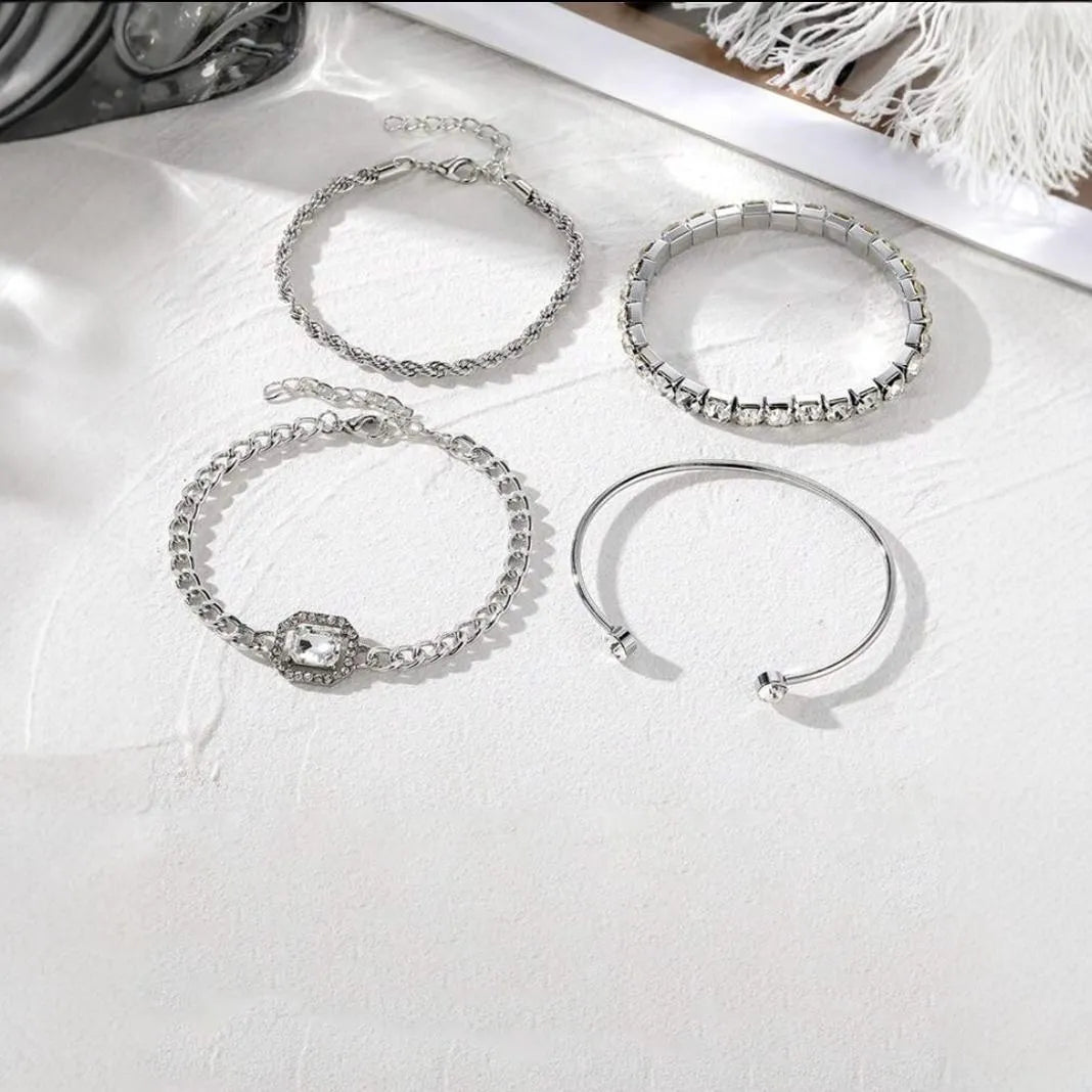 Women's retro geometric metal chain bracelet four-piece set in gold or silver alloy finish