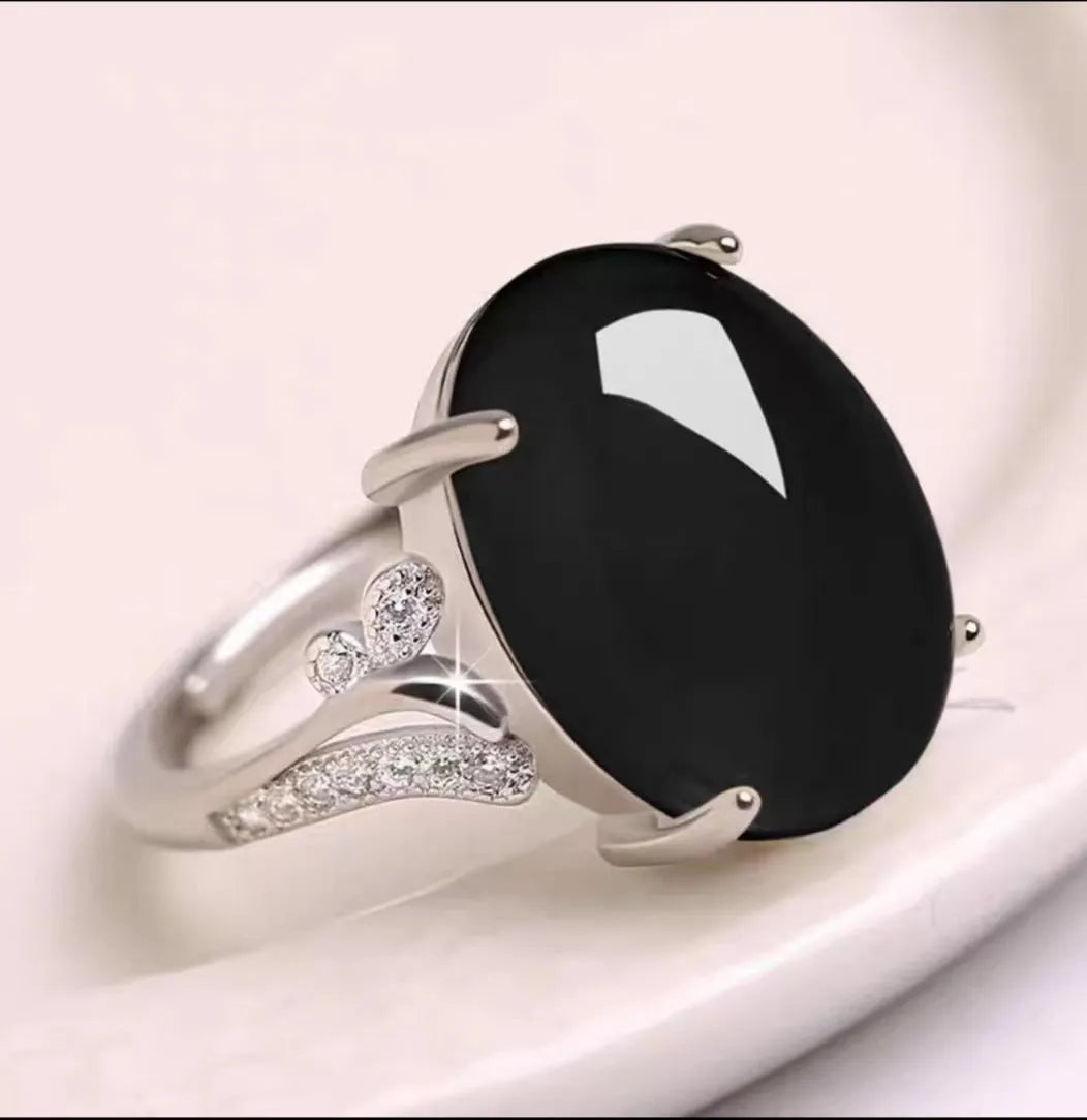 Women's adjustable natural sapphire ring in geometric design with five colour options