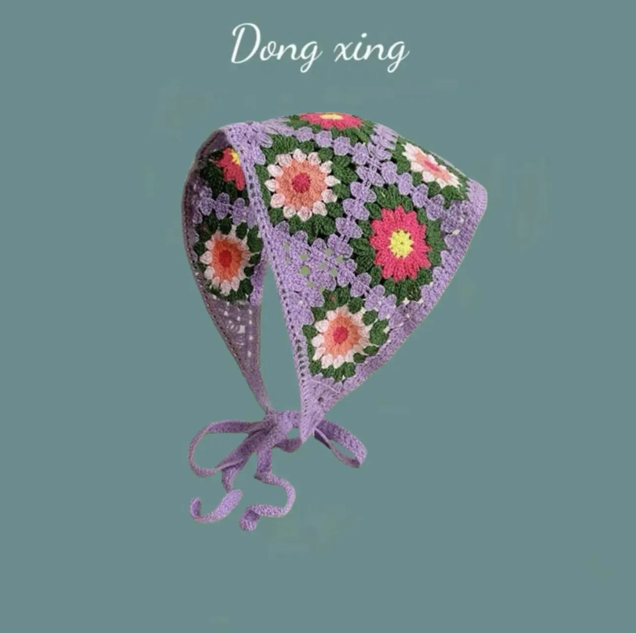 Women's cotton triangle shawl with floral French retro pattern in daisy design colours
