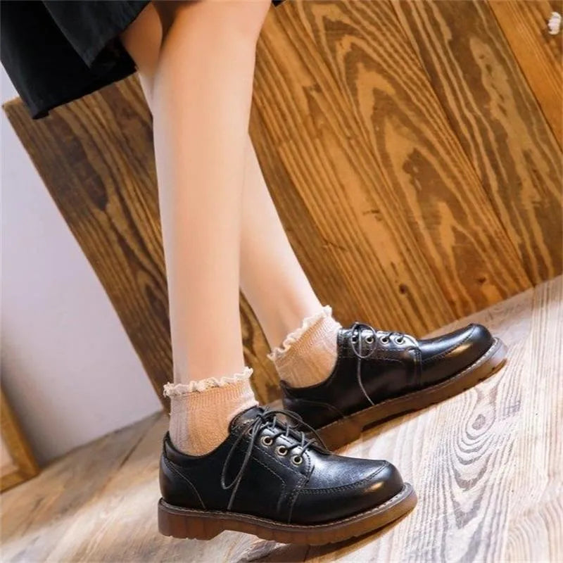 Women's black retro Mary Jane shoes with front lace-up and square rubber sole