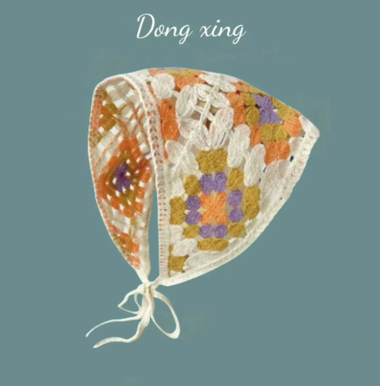 Women's cotton triangle shawl with floral French retro pattern in daisy design colours