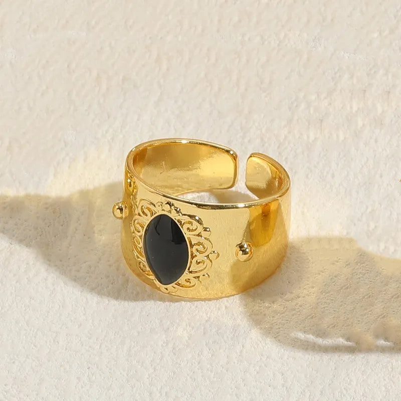 Geometric copper ring with a black electroplated finish, showcasing vintage Chinese style.