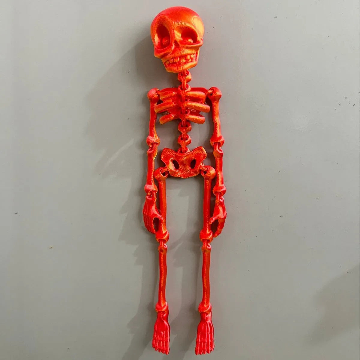 3D printed skull ornament 18cm high in various colours including luminous green and bone color for modern art decoration