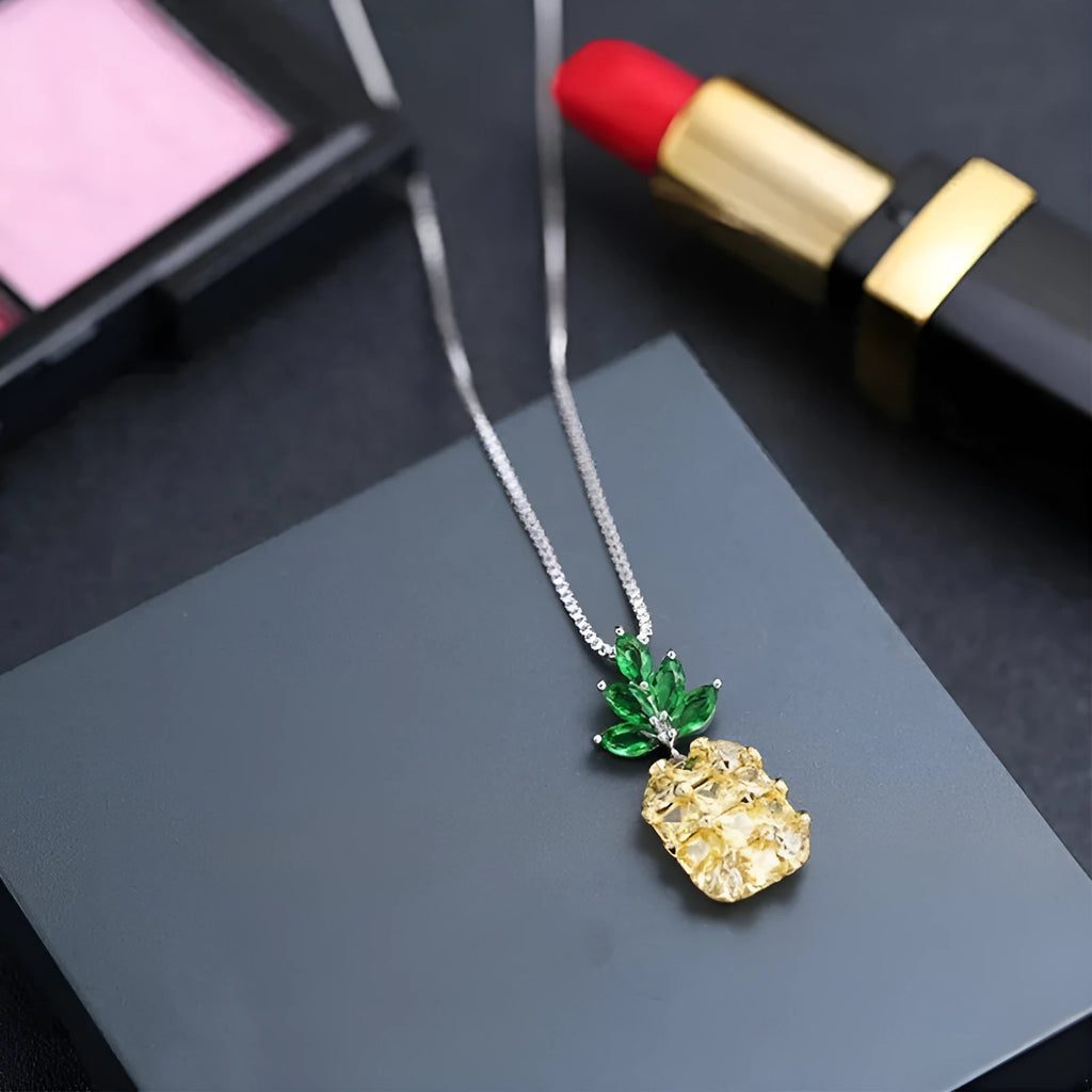 Geometric pineapple diamond necklace in silver-plated metal with copper white gold finish