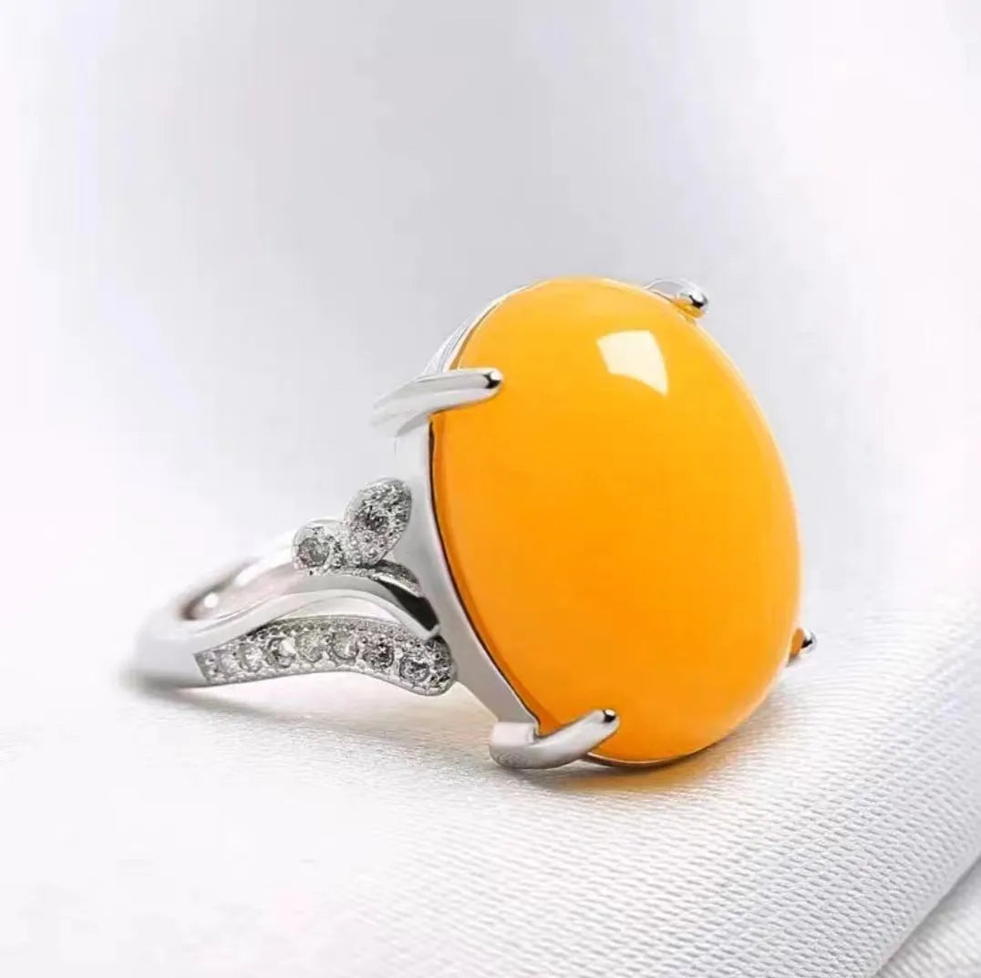Women's adjustable natural sapphire ring in geometric design with five colour options
