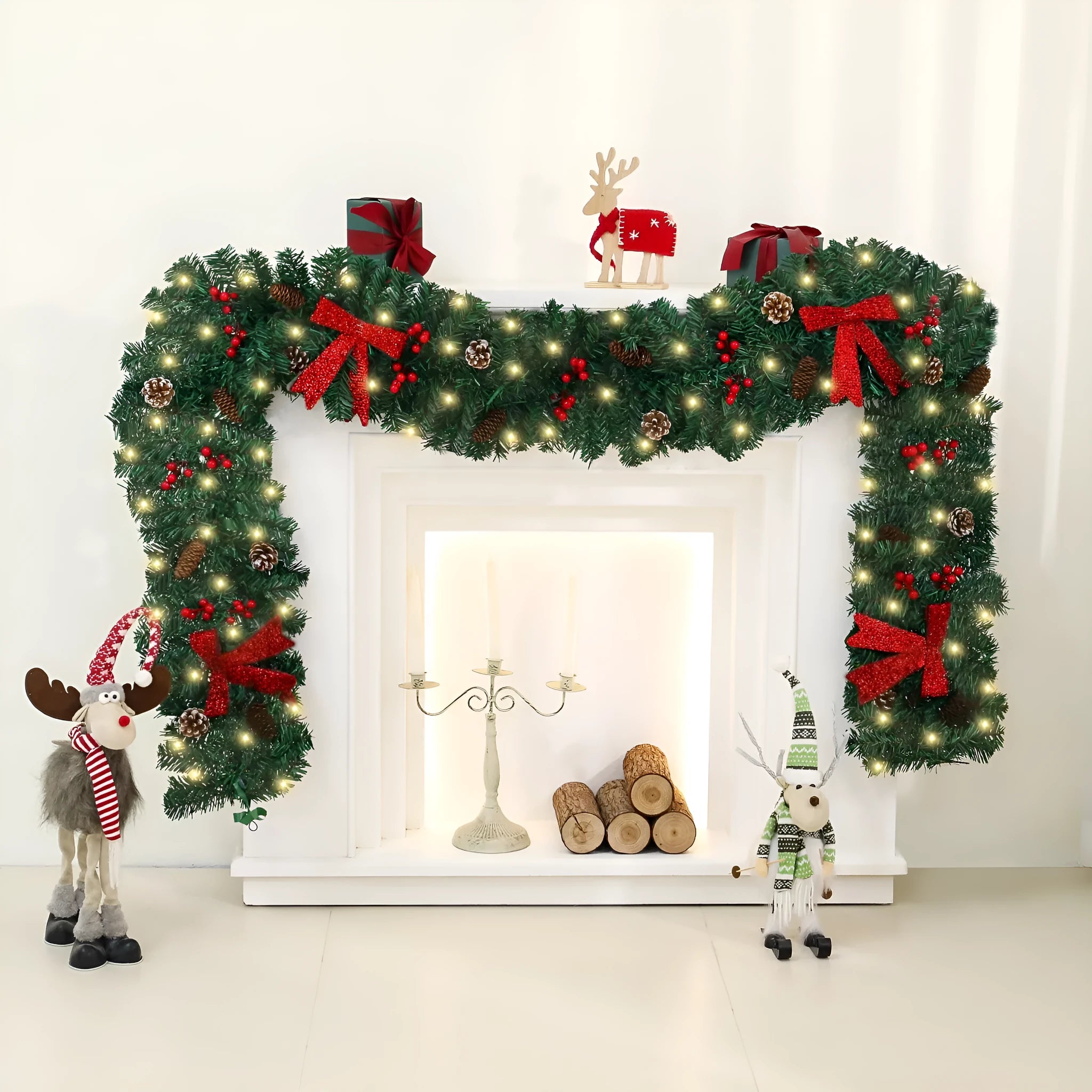 Christmas decorative rattan cane with pine cones and a red bow, available with or without integrated LED lights