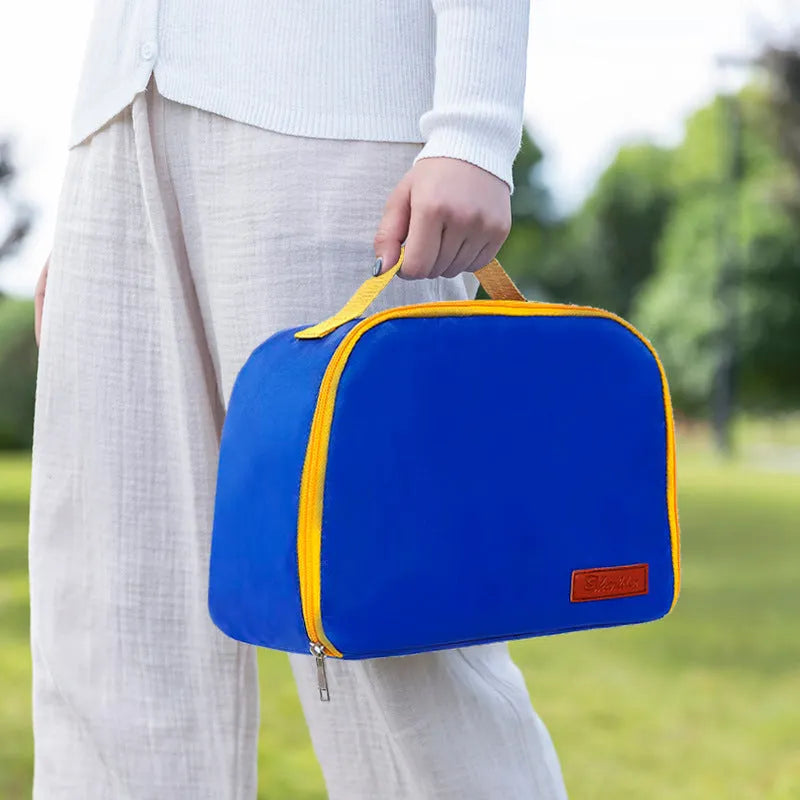 Insulated lunch box bag in textured cloth with large capacity for food preservation