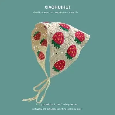 Women's cotton triangle shawl with floral French retro pattern in daisy design colours