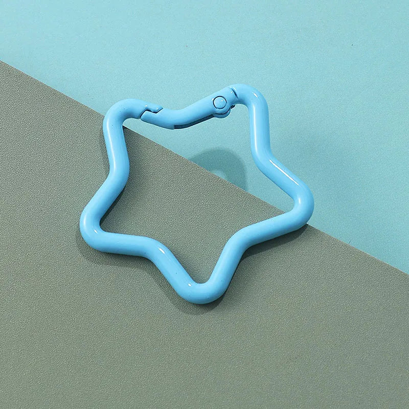 Zinc alloy five-pointed star keychain in various colours for backpack decoration