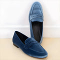 Blue and black sole leisure flat loafers with artificial PU upper and round toe design