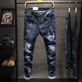 Men's slim-fitting skinny jeans in blue denim with mid-waist cut and standard trousers length