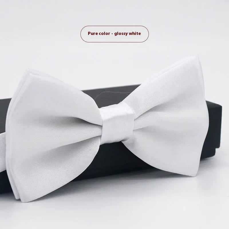 Solid colour formal bow tie with flat head design in polyester fabric