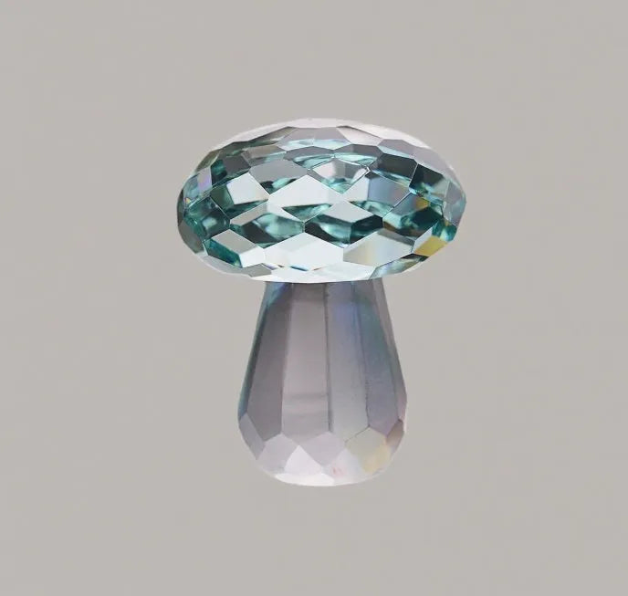 Small colorful crystal mushroom decoration in modern geometric style measuring 40x53mm for gift giving
