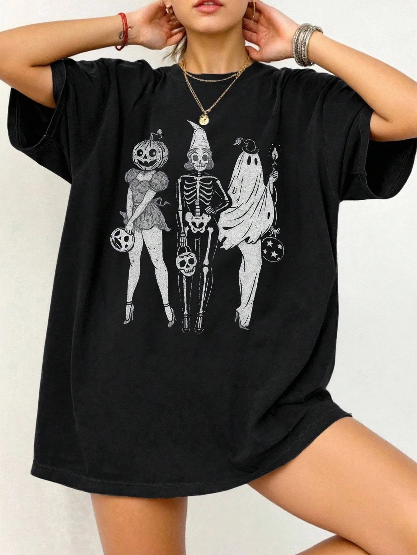 Loose fit cotton t-shirt in multiple colours with short sleeves and round neck