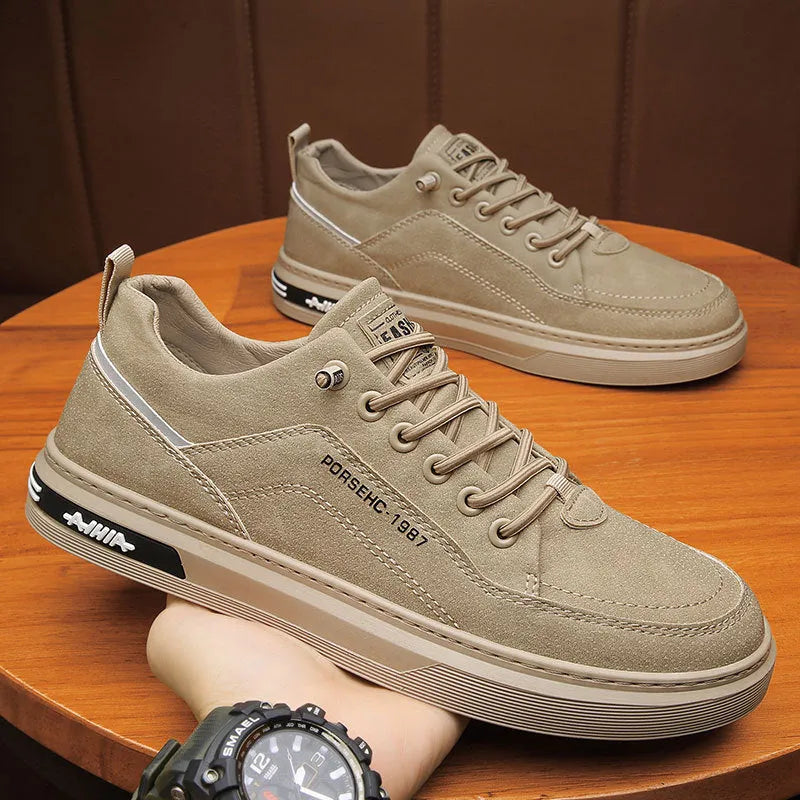 Men's black waterproof work shoes with artificial PU upper and rubber sole, low-top round toe design