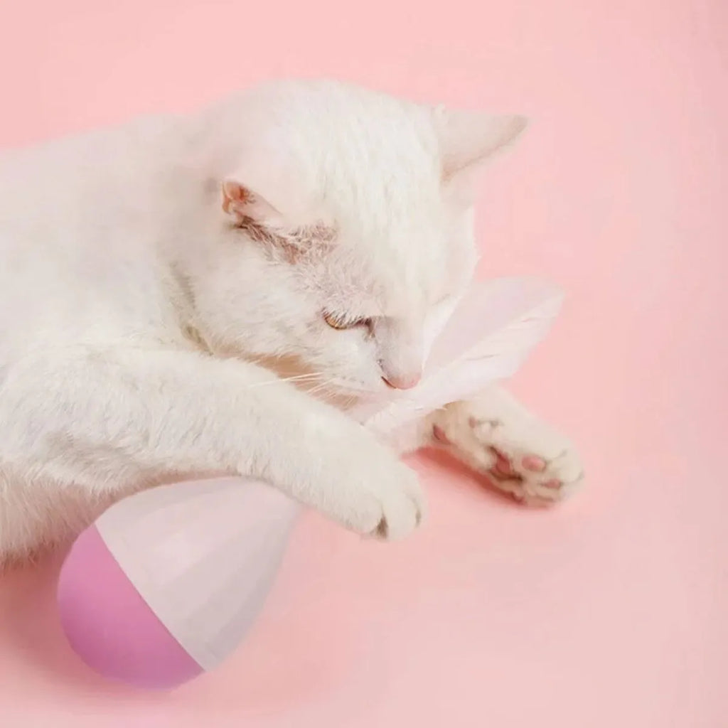 Feather tumbler cat toy with goose feather attachments on aluminium alloy rod and ABS plastic base