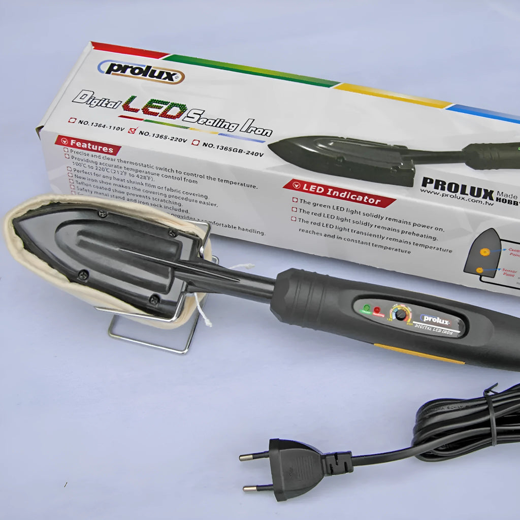 Electronic temperature control hot iron with metal construction and adjustable temperature dial