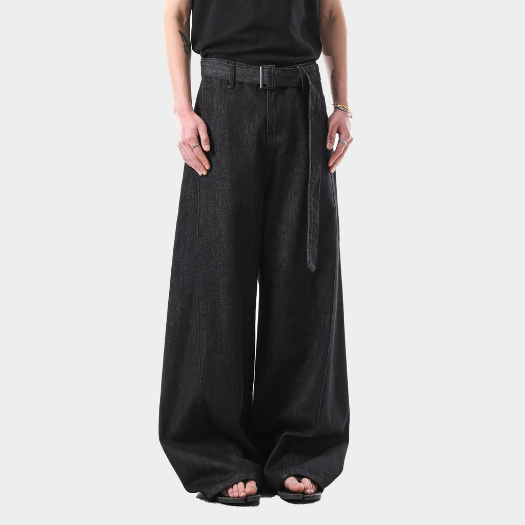 Black high waist straight leg jeans with zip fly in American retro style