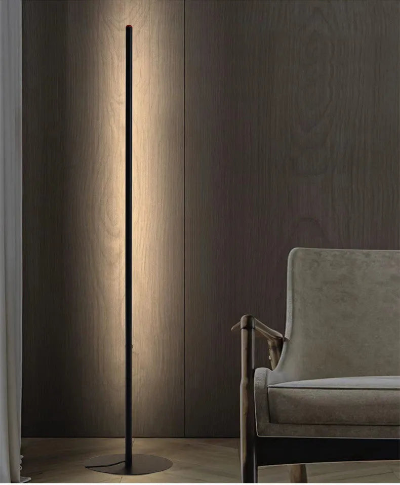 Vertical aluminium alloy floor lamp with modern simplicity design in three height options