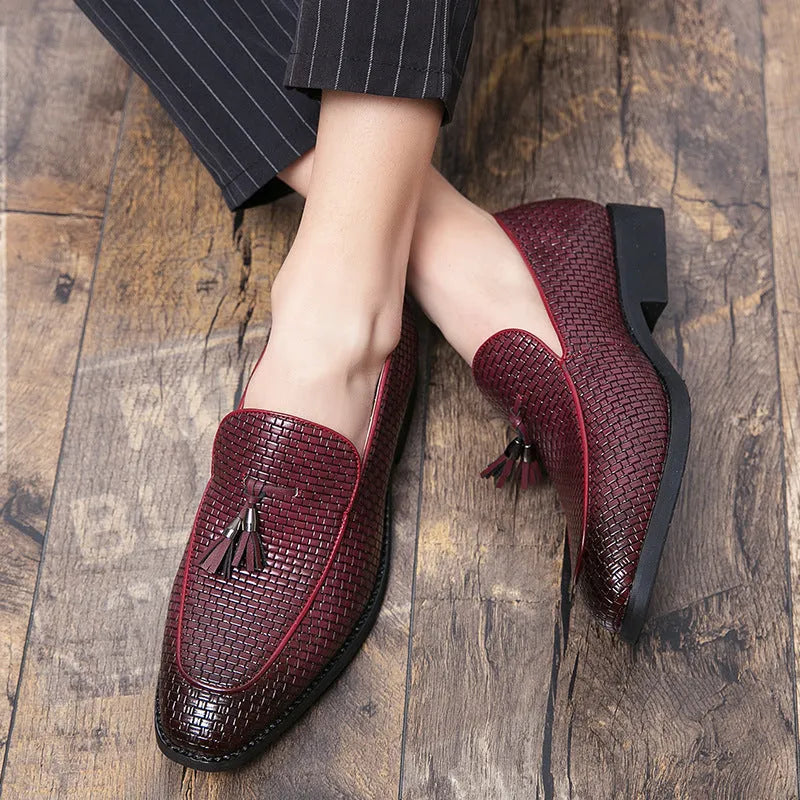 Men's pointed slip-on business shoes with tassel detail in black, red or yellow colours