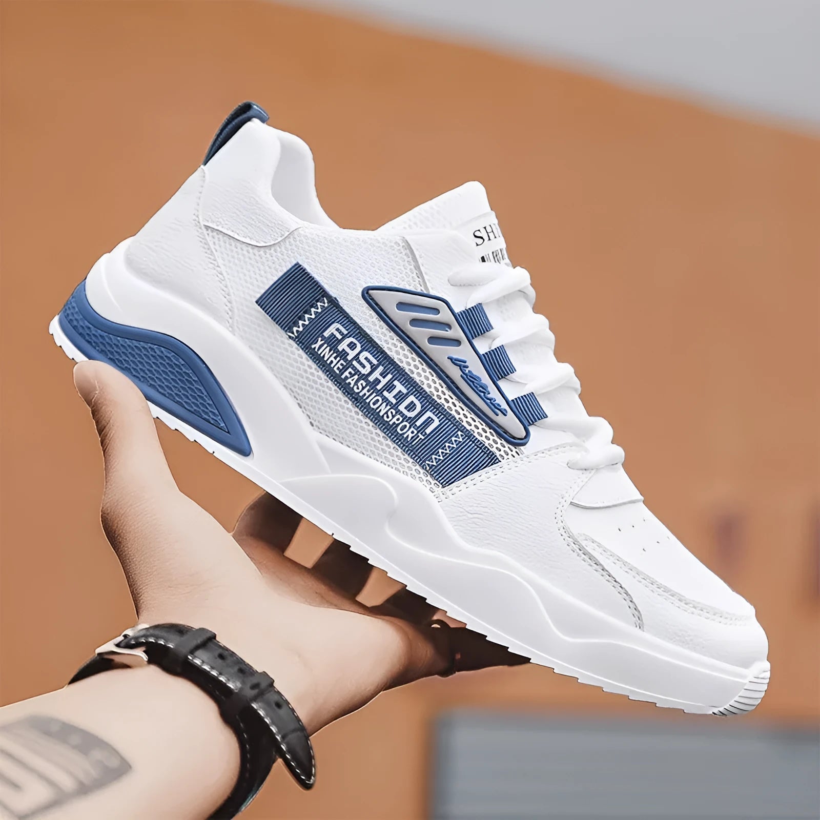 Men's casual mesh breathable lace-up sports shoes in blue with round toe and rubber sole