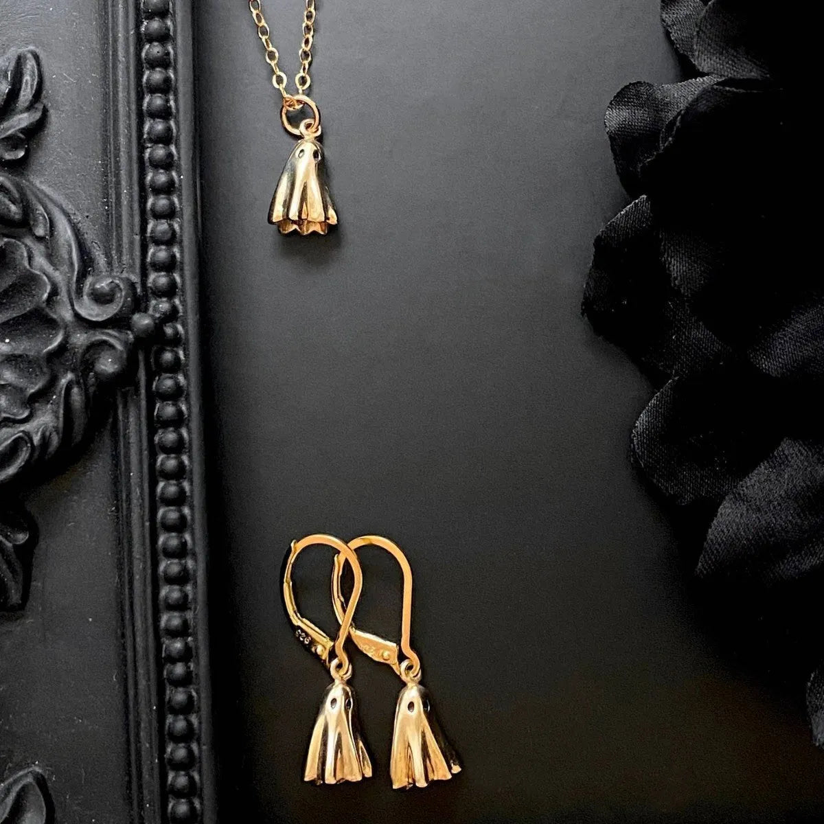 Ghost pendant necklace with stainless steel chain and titanium steel electroplated pendant