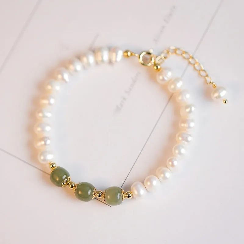Korean-style natural freshwater pearl bracelet with diamond-shaped pearls in Hetian jade colour.
