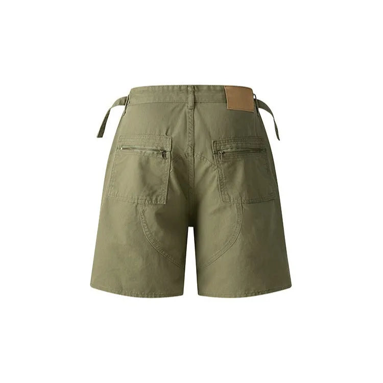 Retro washed cotton shorts for men and women in a loose fit with a zipper, shown in available colours.