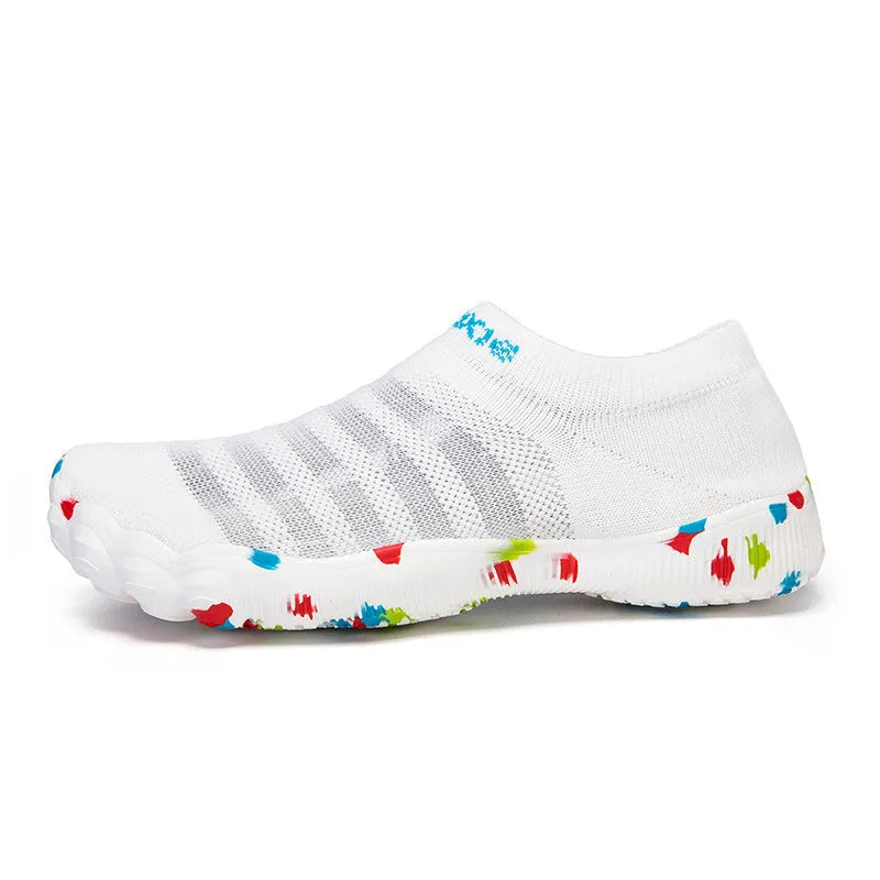 Men's and women's flyknit fishing line water shoes in camouflage colours with rubber sole and lace-up front.
