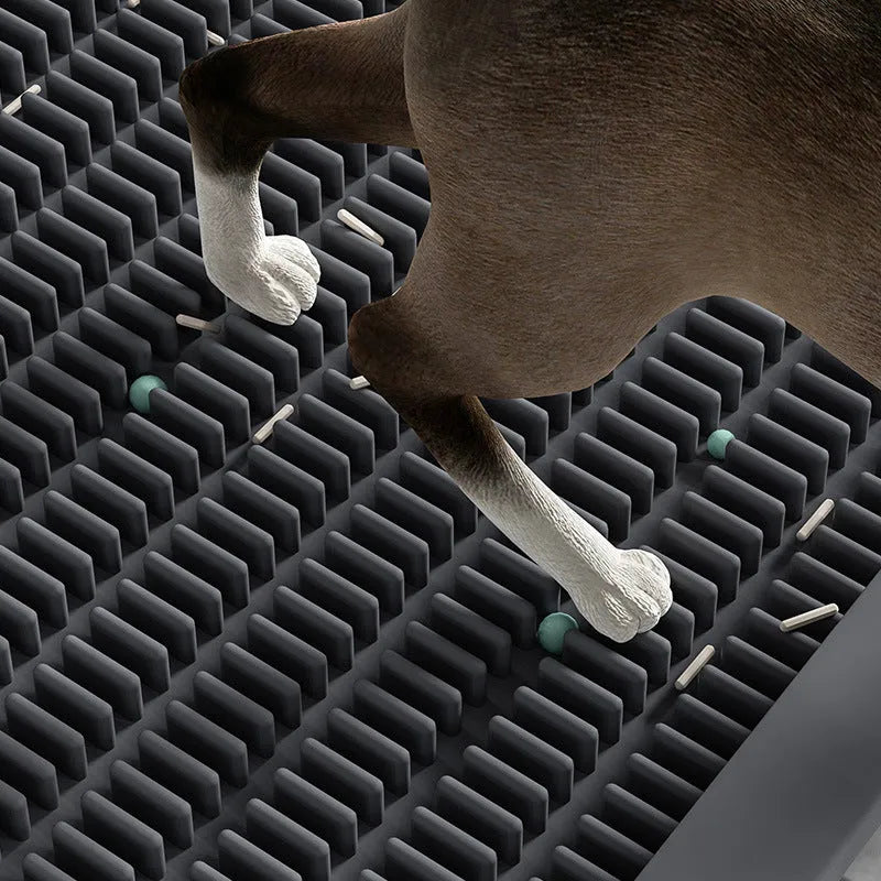 PP cat litter mat in bamboo charcoal gray colour measuring 37x37x8cm with pedal design
