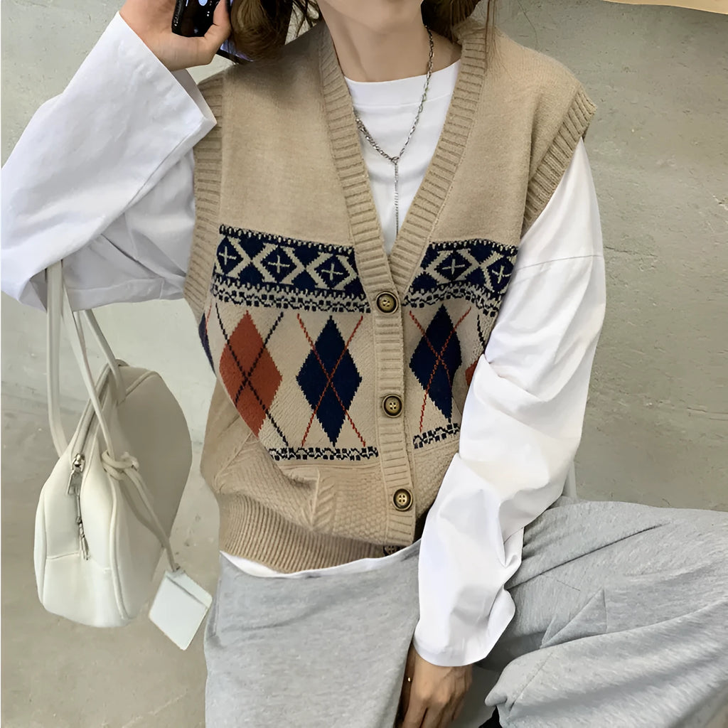 Diamond plaid pattern sleeveless loose cardigan top in khaki colour