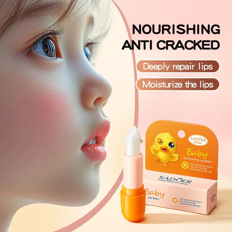 Anti-chapped moisturising lipstick stick in its packaging, showing variant net content options.
