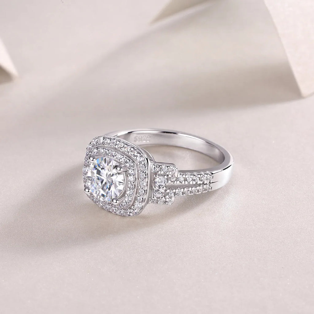 Wedding ring set with 1-carat moissanite in S925 silver platinum-plated band, gift box, GRA certificate