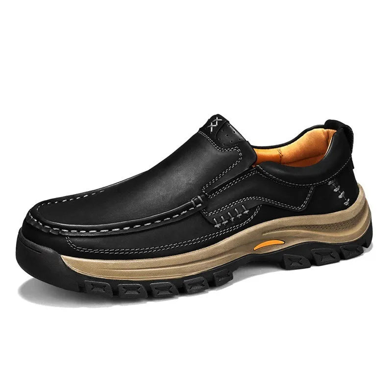 Men's black PU leather mountaineering shoes with thick rubber sole and round toe.
