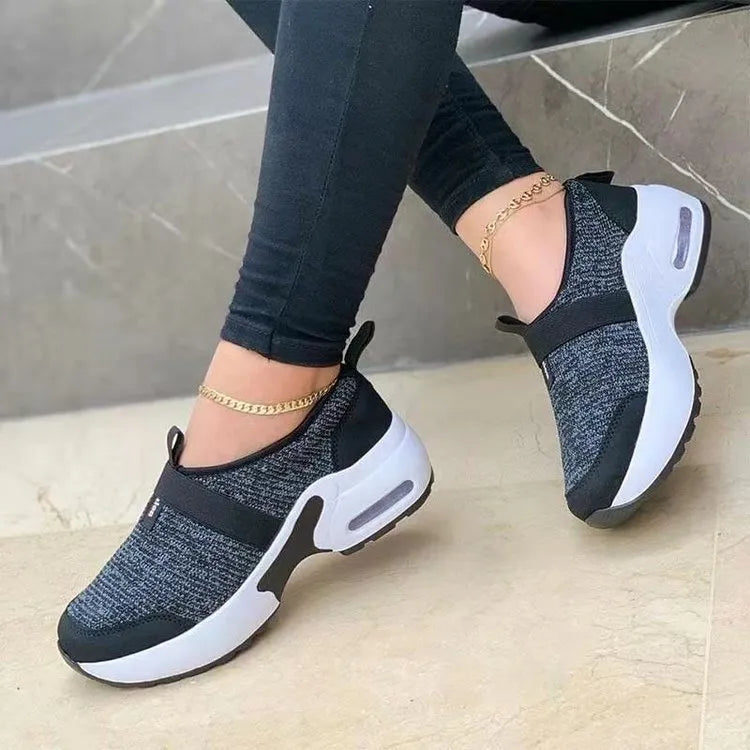 Women's flat mesh sneakers in multiple colours with round toe and shallow opening design
