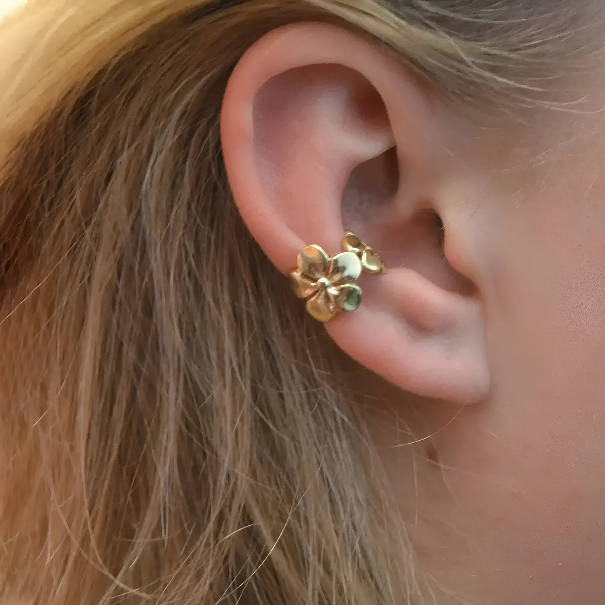 Gold electroplated starfish scallop ear drops for women with conch marine animal designs