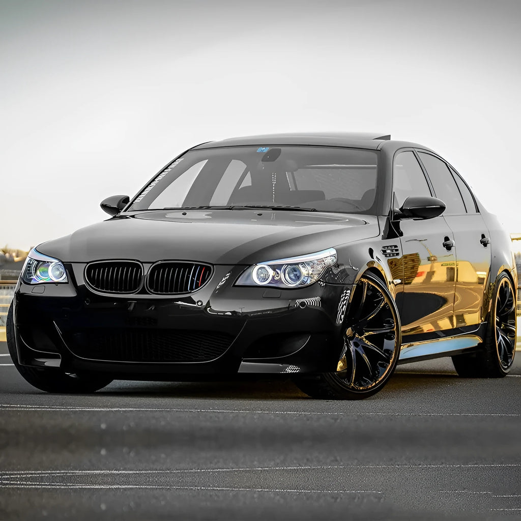 Carbon fibre pattern front grille for BMW 5-Series E60 E66 models on black background.