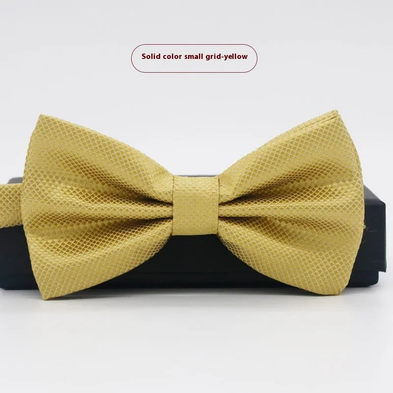 Solid colour formal bow tie with flat head design in polyester fabric