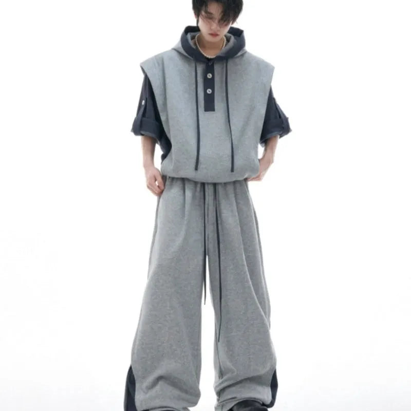 Men's black hooded short sleeve sports jacket with three-dimensional stitching and matching trousers